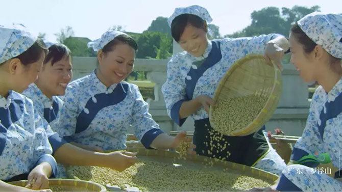 让让传统客家食品乘上数字化的列车：走地更稳更远!